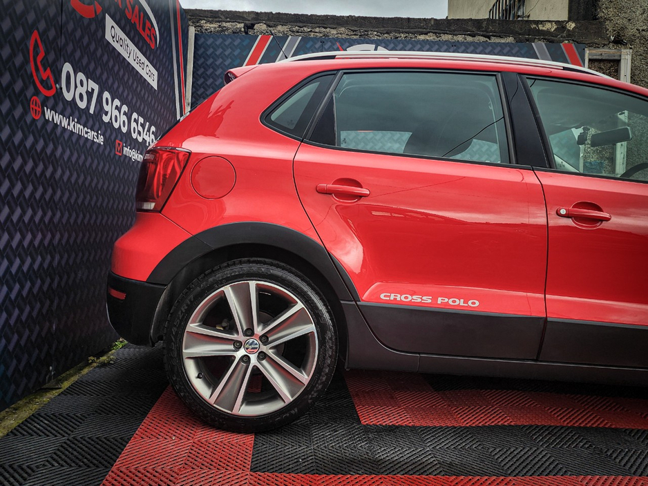 2013 Volkswagen Polo - image 10