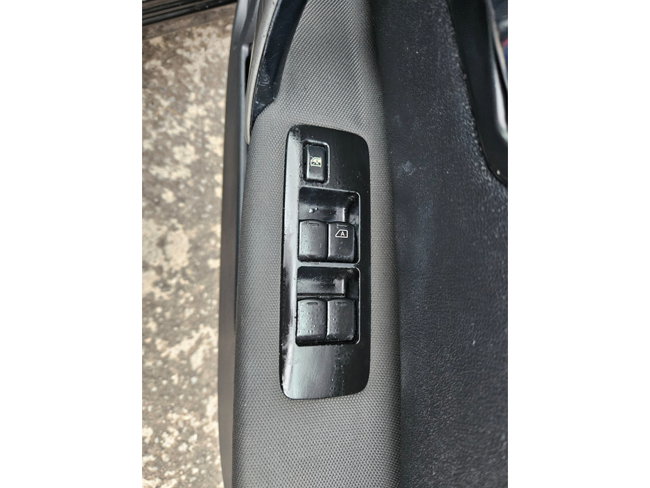 2013 Nissan Qashqai +2 - image 10