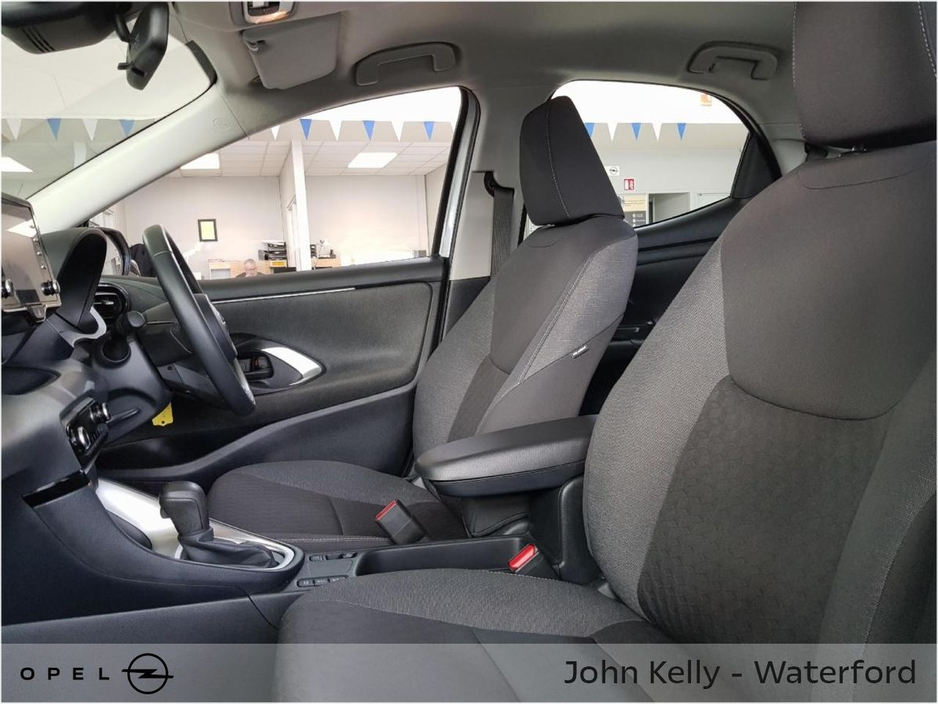 2023 Toyota Yaris HYBRID 1.5 ICON HEV CVT €19,995