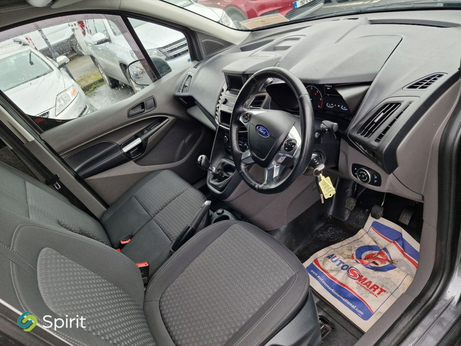 2020 Ford Transit - image 3