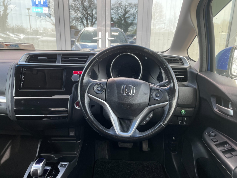 2015 Honda Fit - image 10