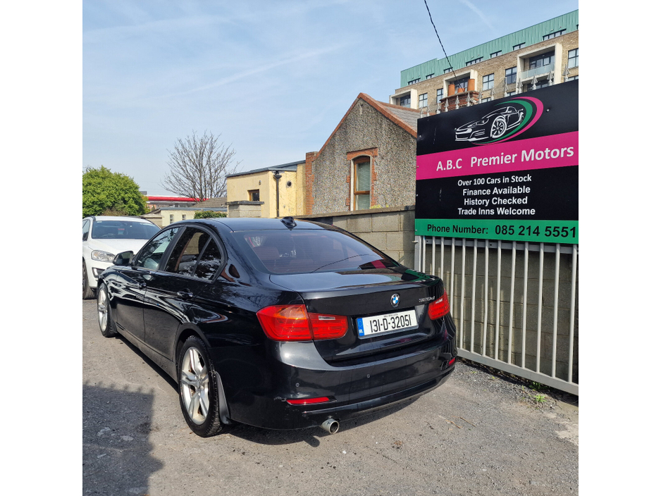 2013 BMW 3 Series - image 6