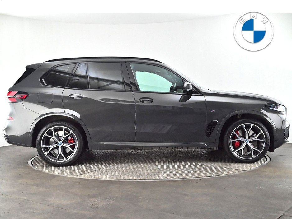 2025 BMW X5 - image 23