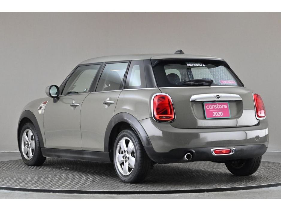 2020 MINI Hatch - image 7