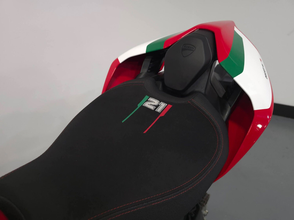 2023 Ducati Panigale - image 8