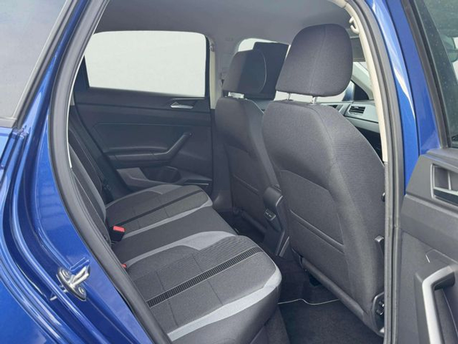 2022 Volkswagen Polo - image 12