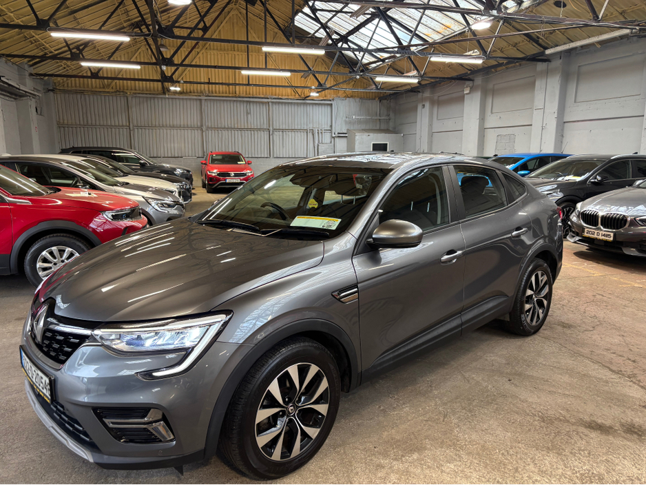 2022 Renault Arkana E-TECH ICONIC HYBRID 14 145 AUTO €19,999