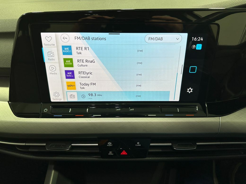 2023 Volkswagen Golf Automatic 1.0 Tsi €27,400