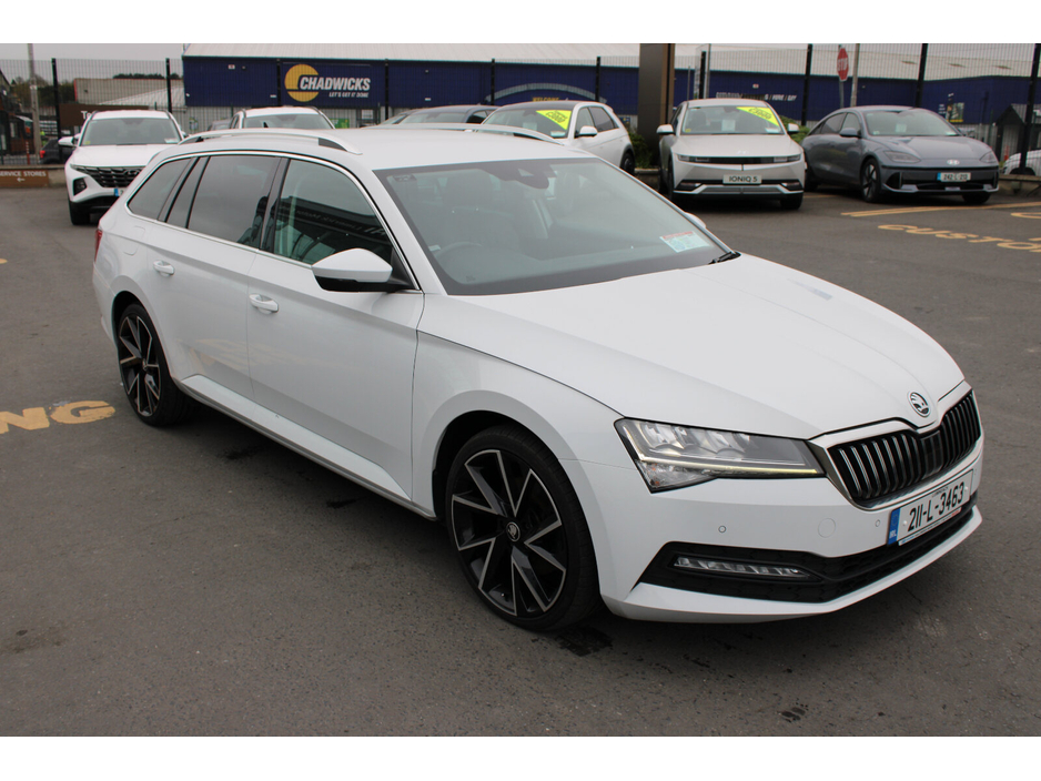 2021 Skoda Superb - image 7