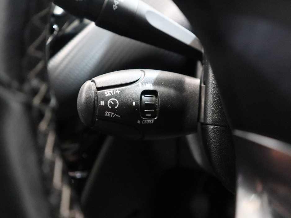 2018 Peugeot 2008 - image 17