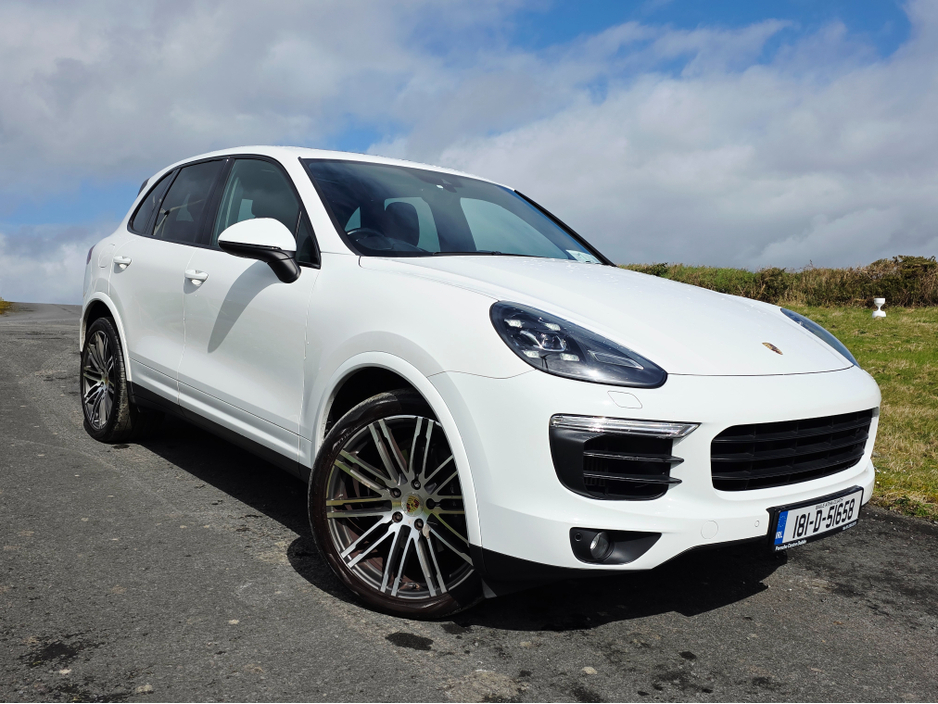 2018 Porsche Cayenne - image 3