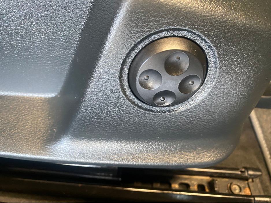 2016 Audi A4 - image 18