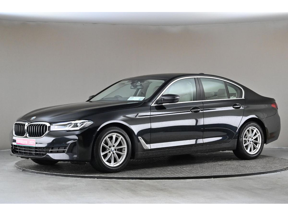 2021 BMW 5 Series - image 4