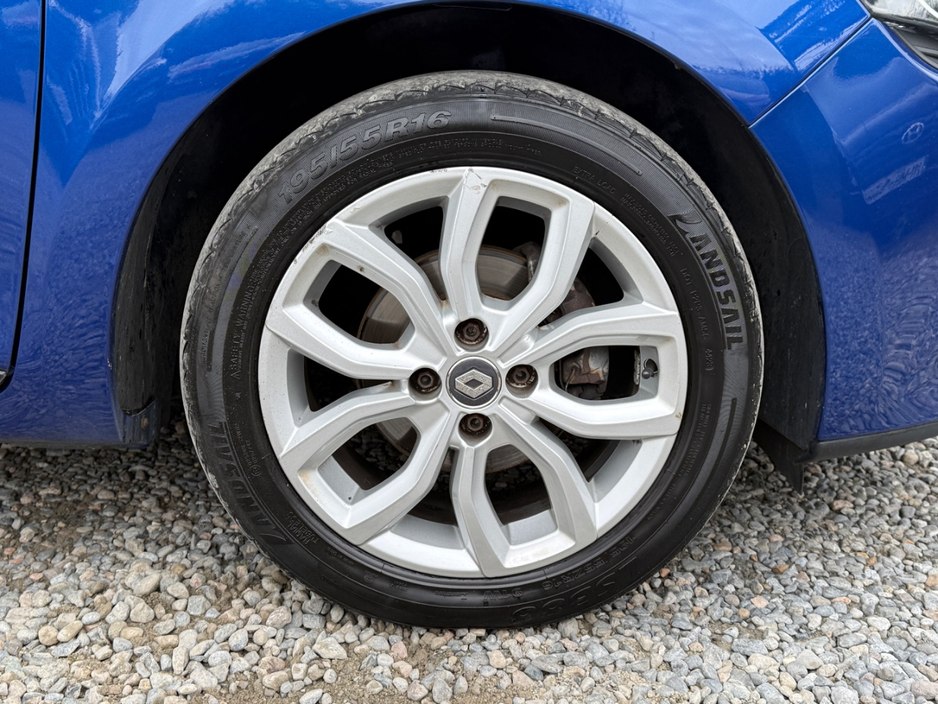 2018 Renault Clio - image 9