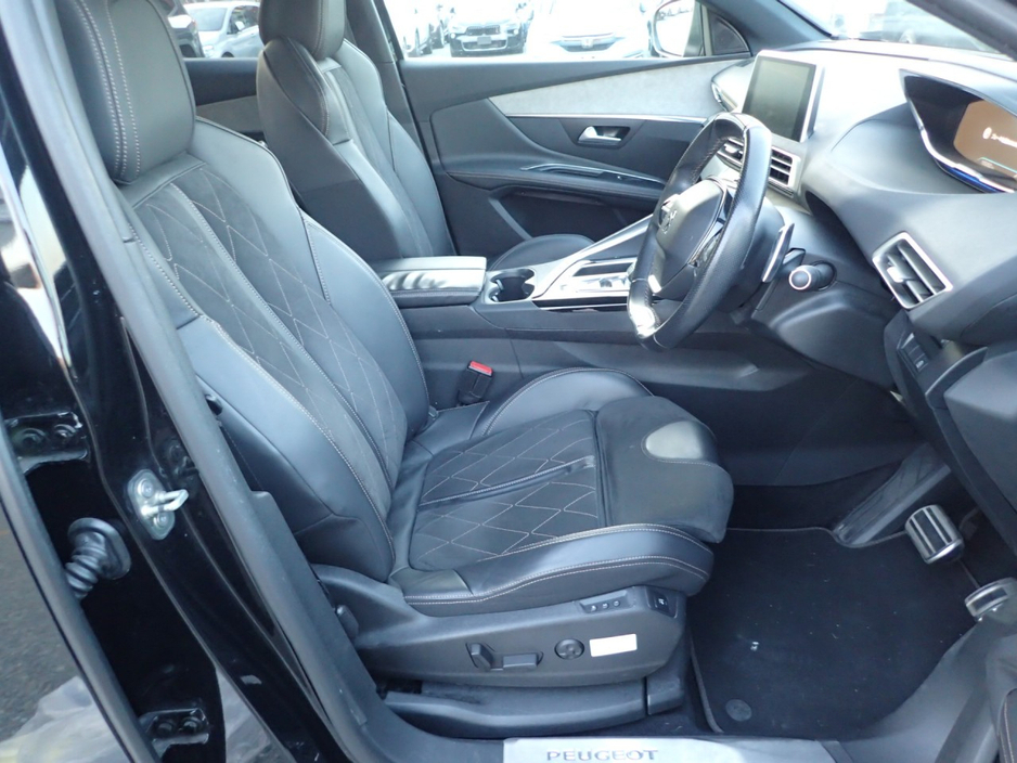2018 Peugeot 3008 - image 7