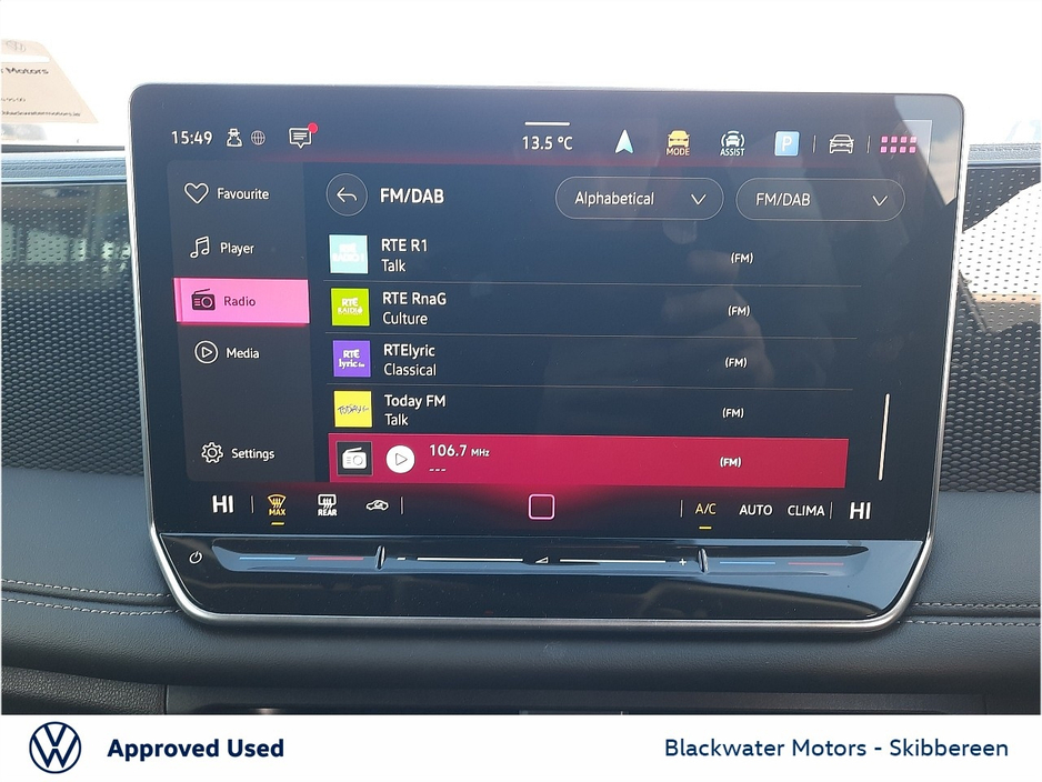 2025 Volkswagen Tiguan - image 17