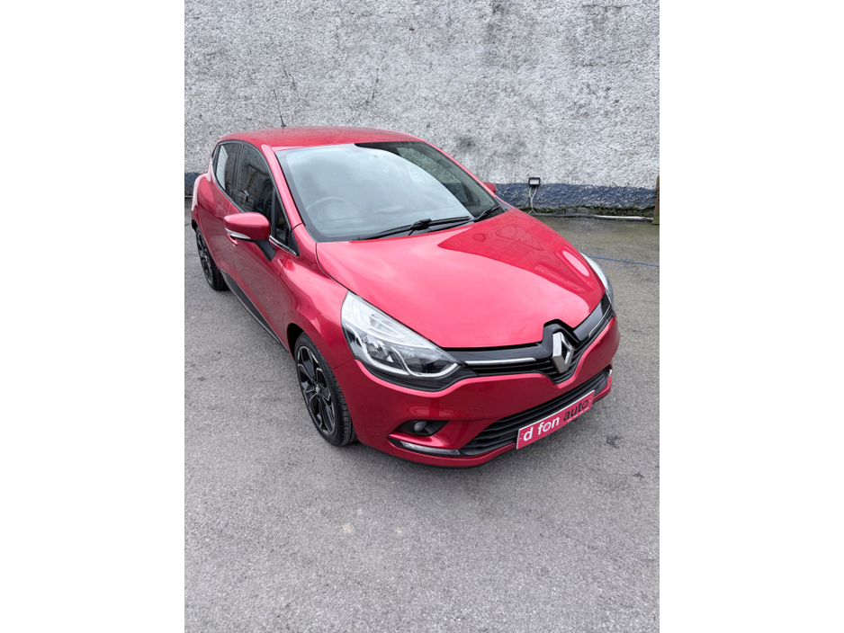 2018 Renault Clio - image 2