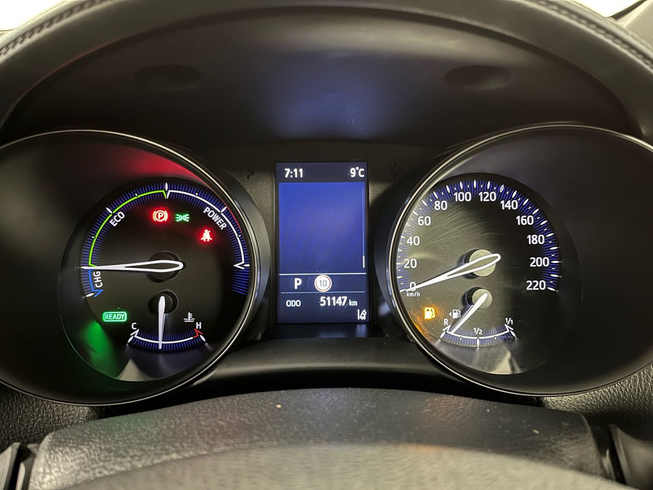 2022 Toyota C-HR - image 13