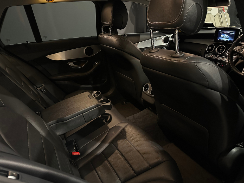 2016 Mercedes-Benz C Class - image 16