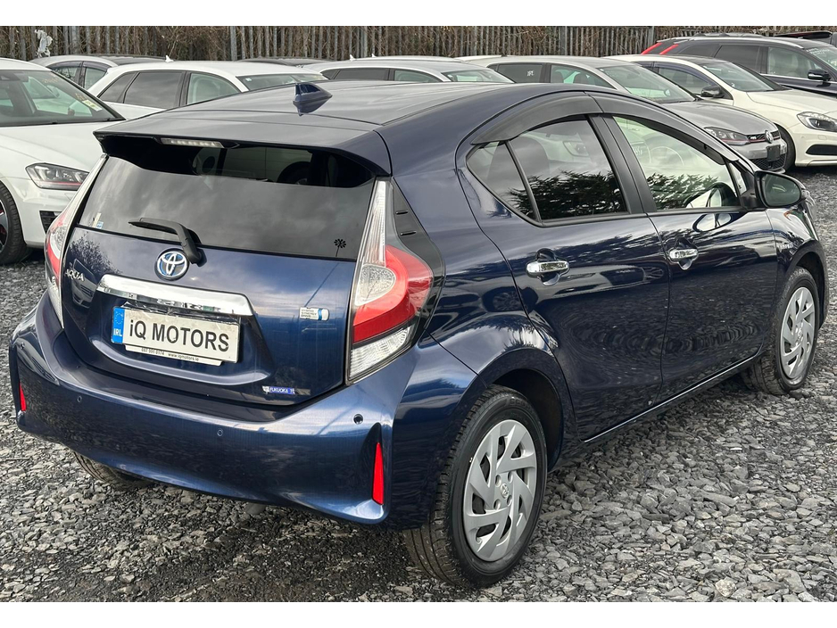 2019 Toyota Aqua - image 6