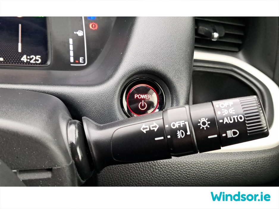 2020 Honda Fit - image 33