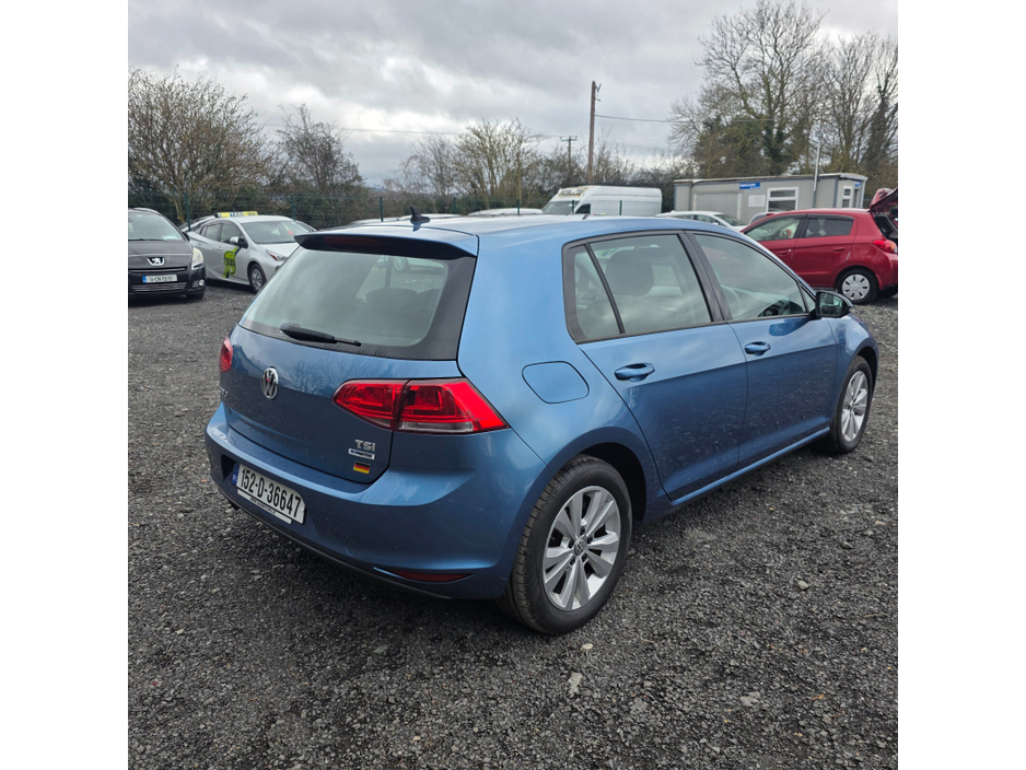 2015 Volkswagen Golf - image 8