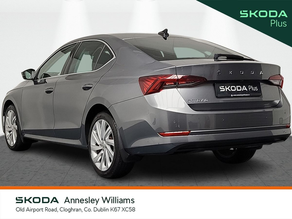2023 Skoda Octavia - image 15