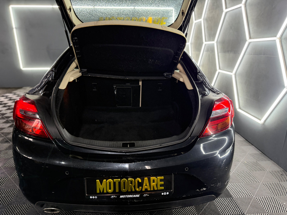 2016 Opel Insignia - image 13