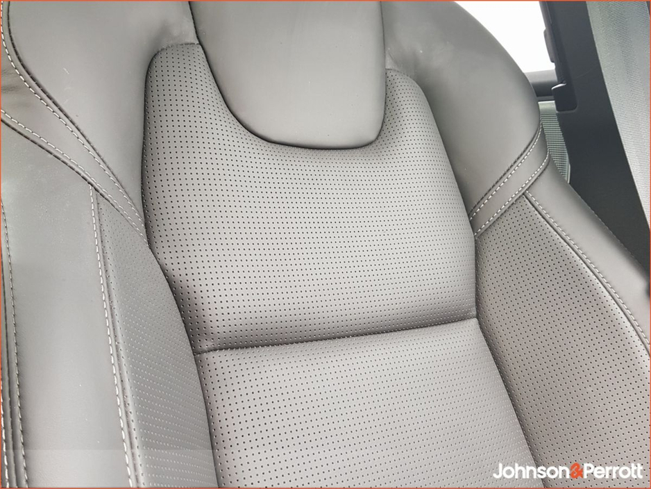 2025 Volvo XC60 T6 350 bhp AWD PHEV Ultra Bright (Three Year Volvo Warranty + Two Year Volvo Service Plan) €69,900