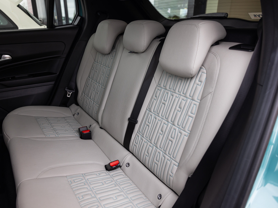 2025 Fiat 600 - image 21