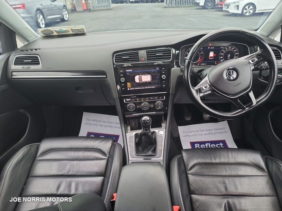 2020 Volkswagen Golf - image 8