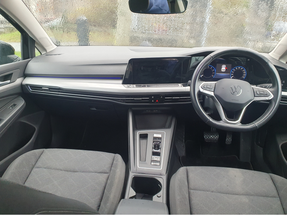 2023 Volkswagen Golf 1.0 eTSI MHE MHEV 110HP €24,995