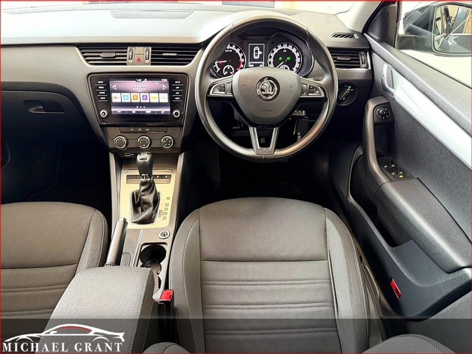 2018 Skoda Octavia - image 12