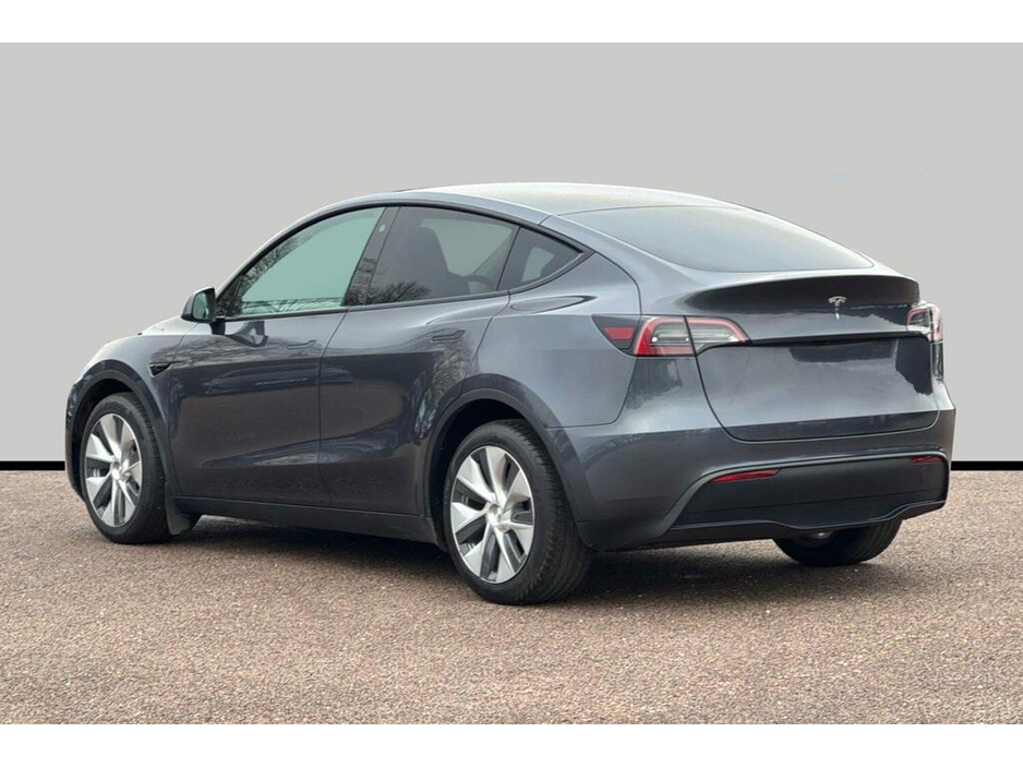 2023 Tesla Model Y - image 2