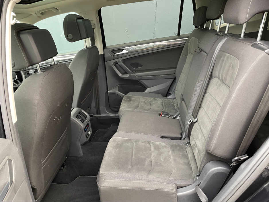2019 Volkswagen Tiguan - image 10