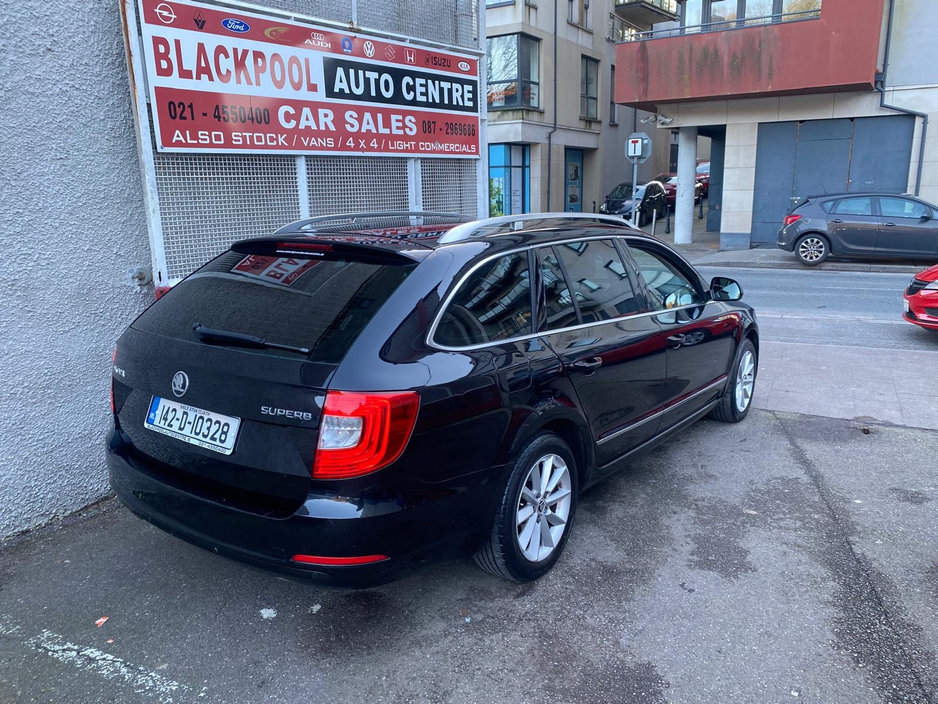 2014 Skoda Superb - image 20