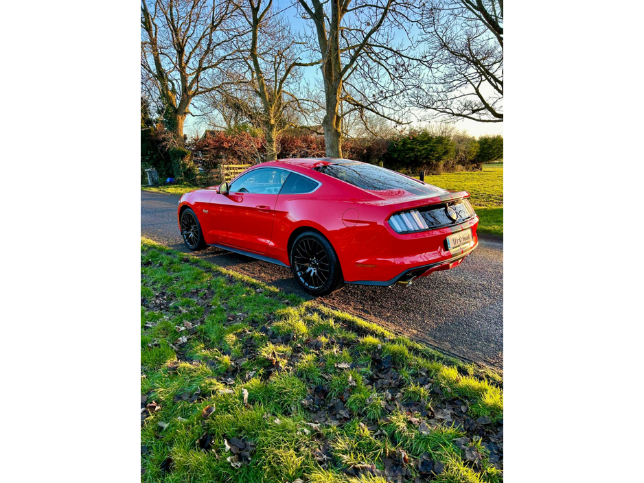 2017 Ford Mustang FASTBACK 5.0L V8 6SPEED 2DR €49,995