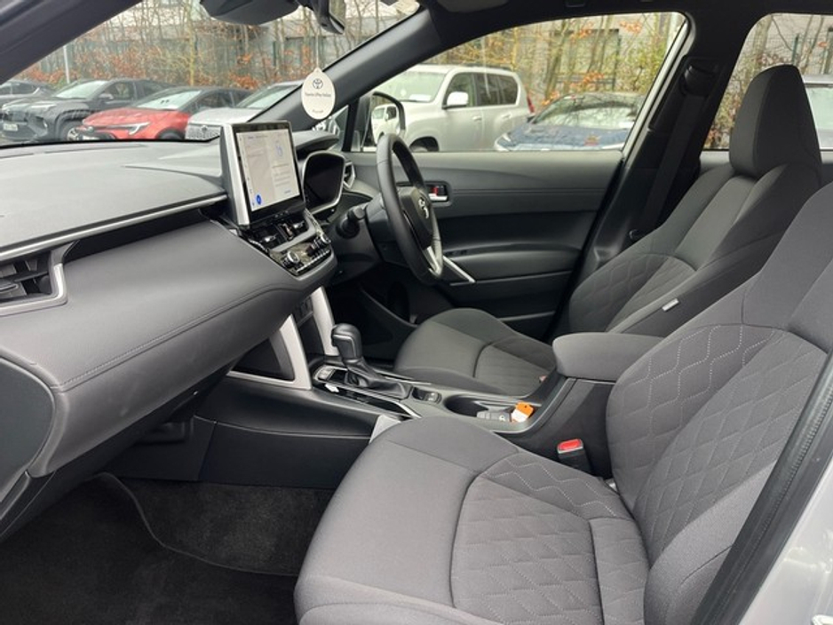 2024 Toyota Corolla Cross COROLLA CROSS 1.8 SPORT €37,950