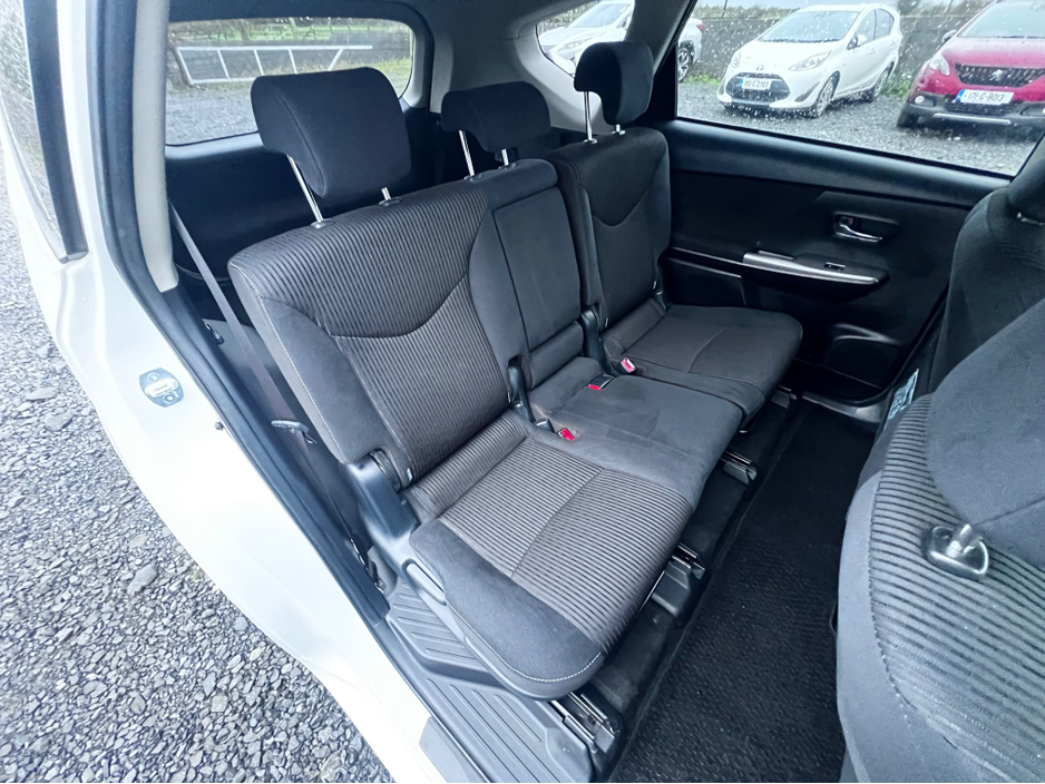 2020 Toyota Prius Alpha 2020 Toyota Prius Alpha  Self Charging Hybrid Automatic €19,950