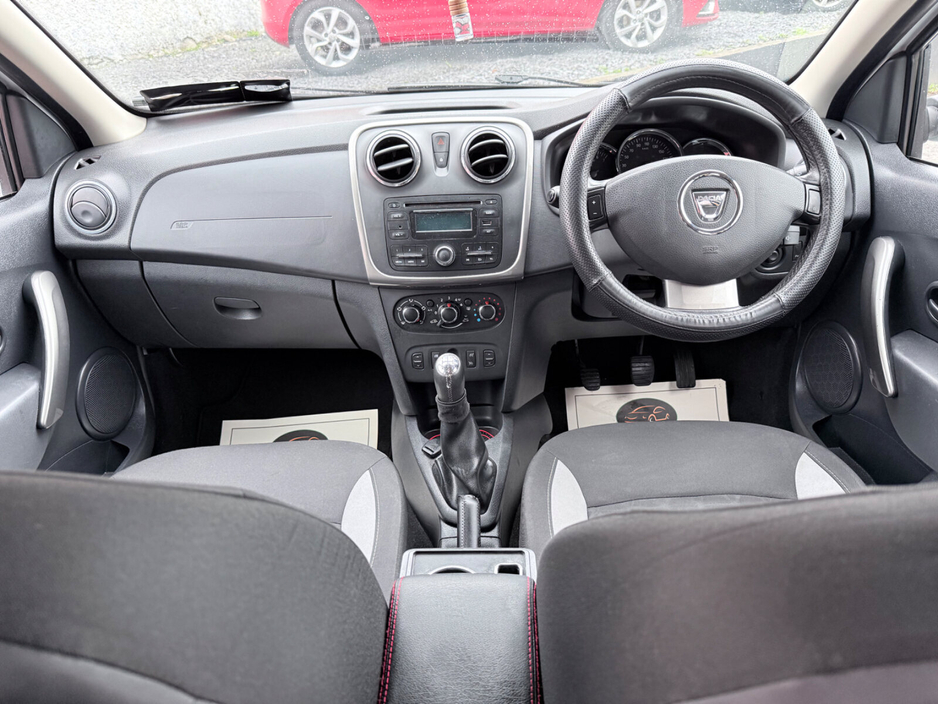 2015 Dacia Sandero Stepway - image 11