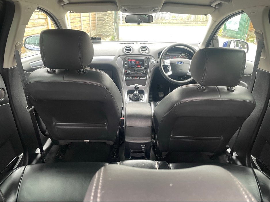 2014 Ford Mondeo - image 11