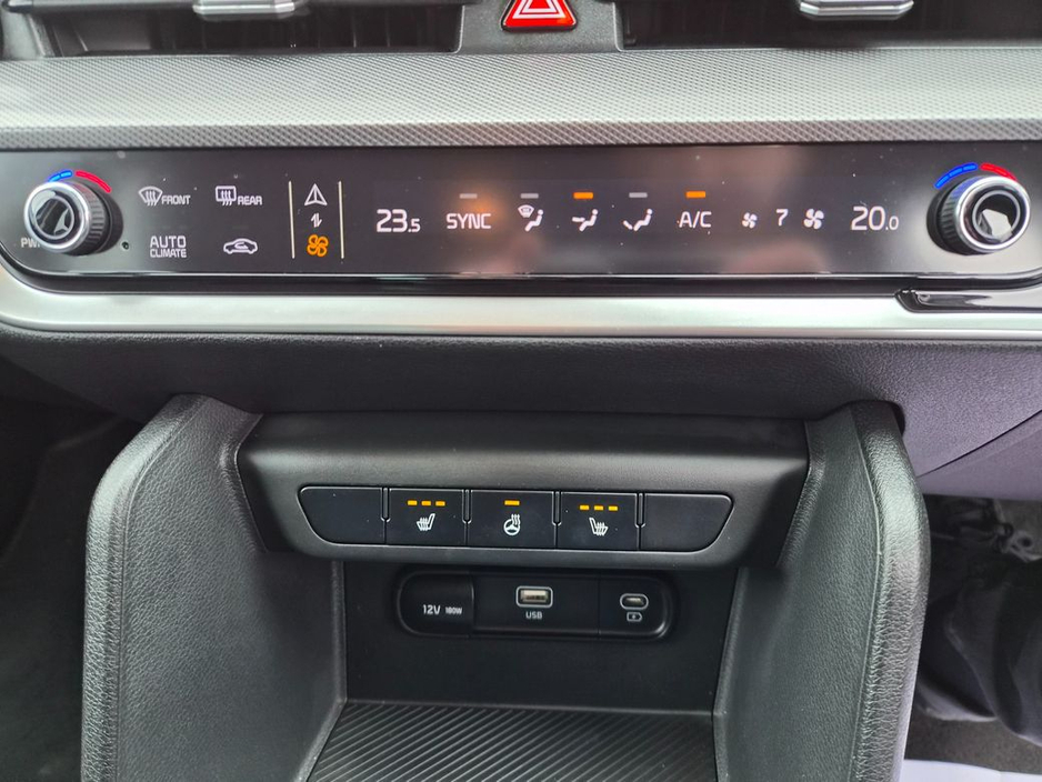 2023 Kia Sportage - image 8