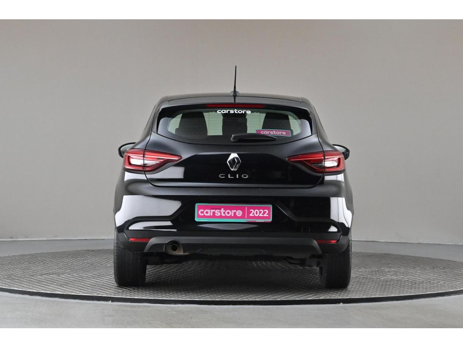 2022 Renault Clio - image 8