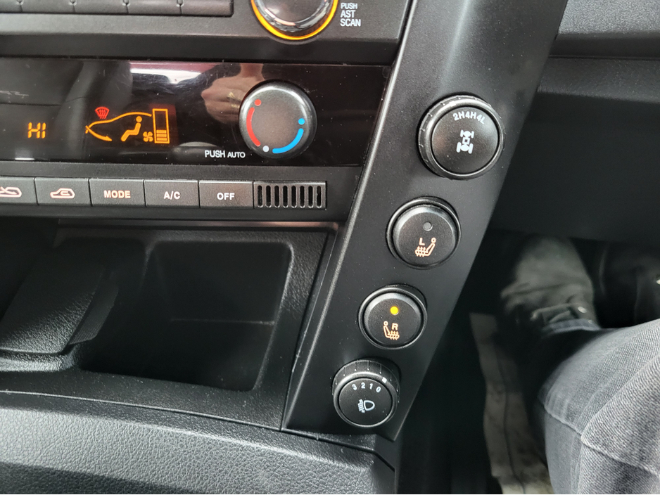 2015 Ssangyong Korando - image 23