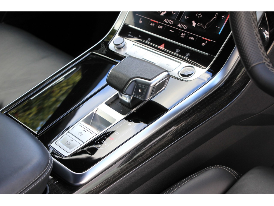 2023 Audi Q8 - image 8