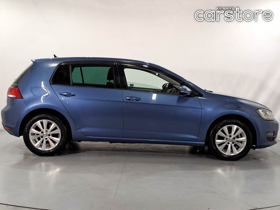 2016 Volkswagen Golf - image 2