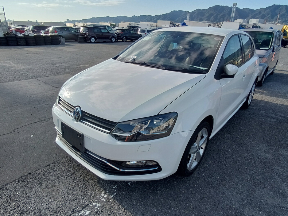 2016 Volkswagen Polo  €12,950