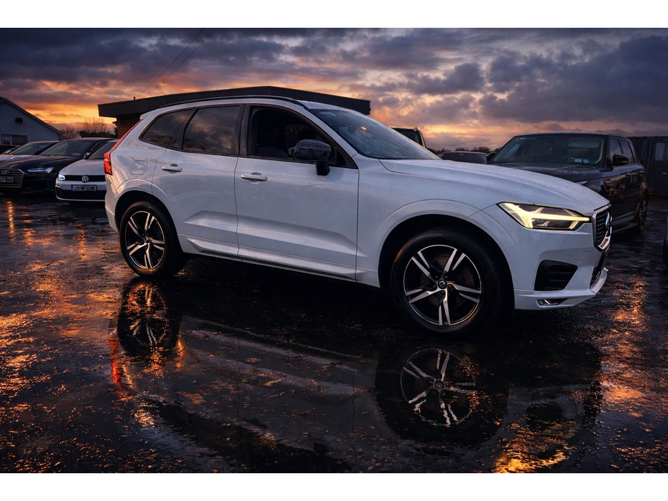 2020 Volvo XC60 - image 4