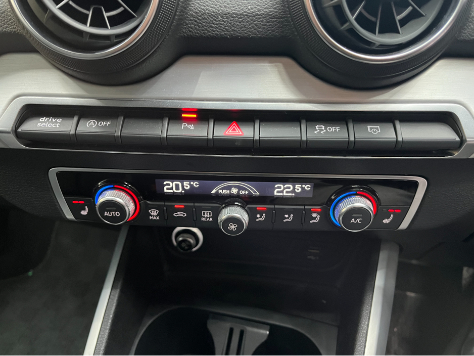 2019 Audi Q2 - image 19