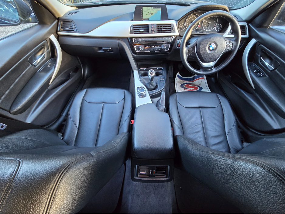 2018 BMW 3 Series - image 9